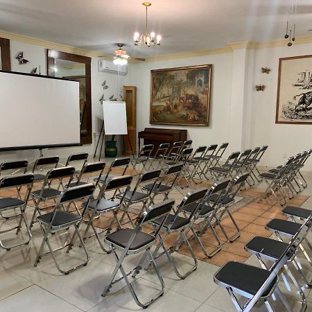 Hotel Inn Galerias Aguascalientes Buitenkant foto