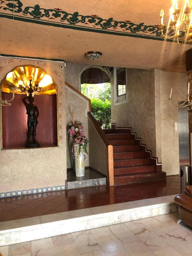 Hotel Inn Galerias Aguascalientes Buitenkant foto
