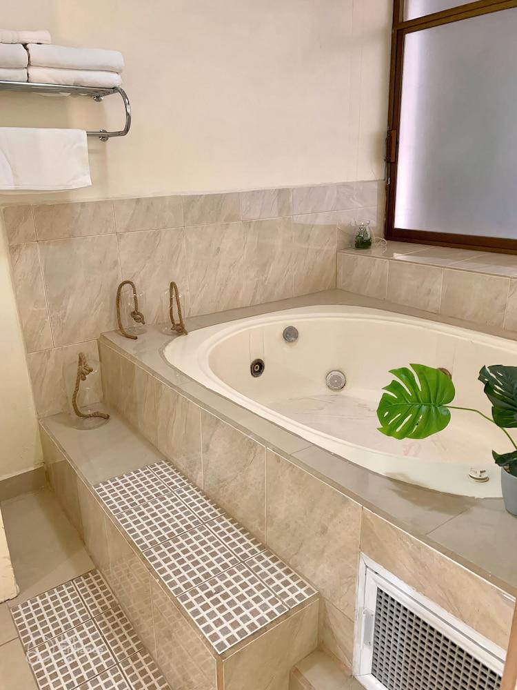 Hotel Inn Galerias Aguascalientes Buitenkant foto
