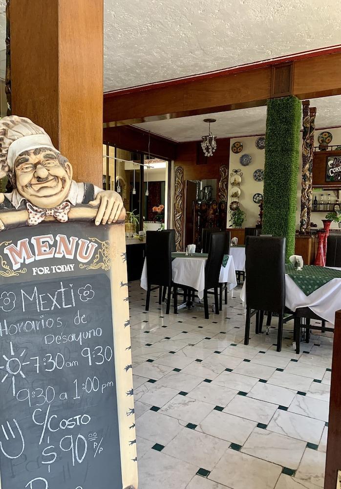Hotel Inn Galerias Aguascalientes Buitenkant foto