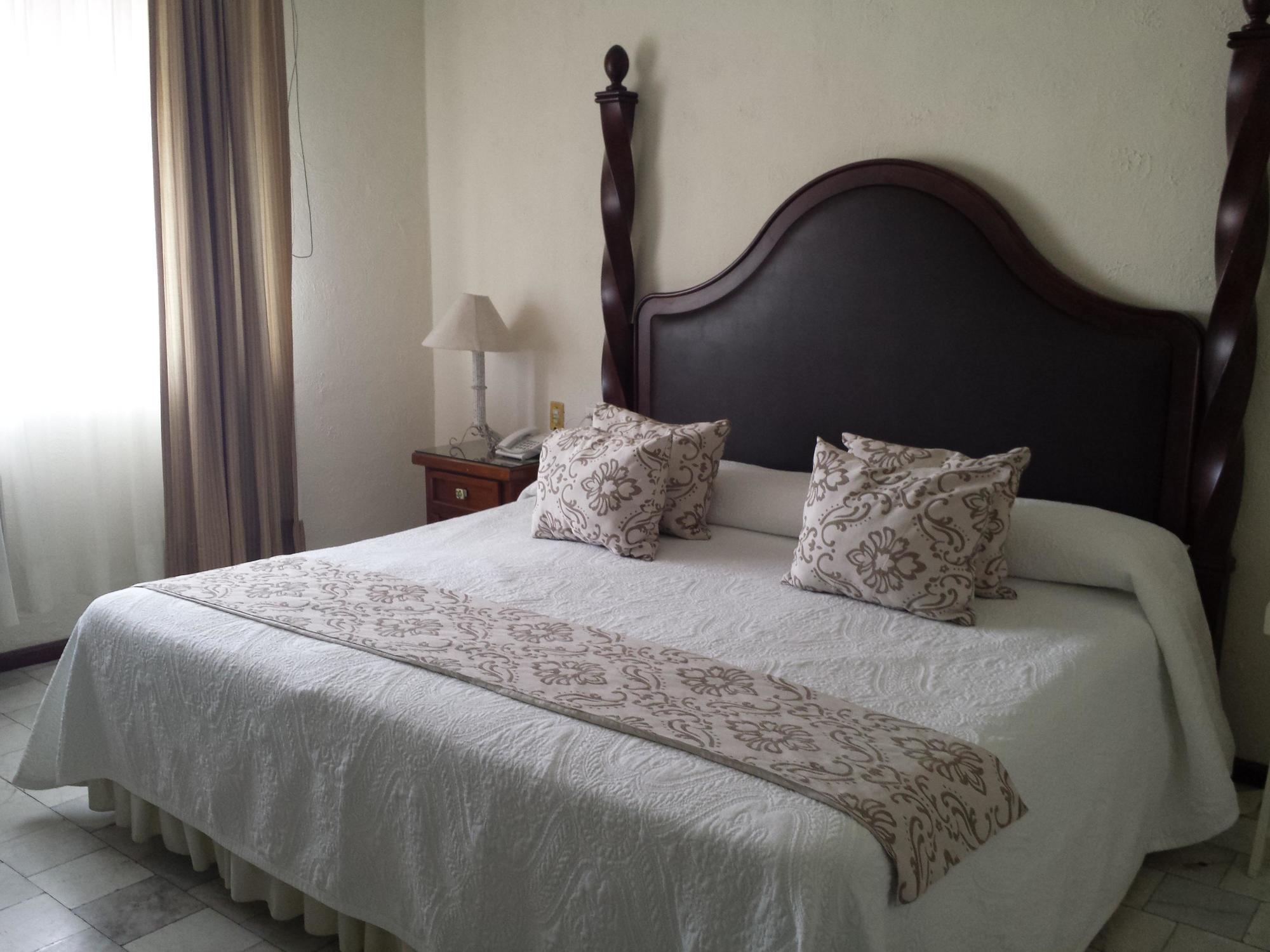 Hotel Inn Galerias Aguascalientes Buitenkant foto