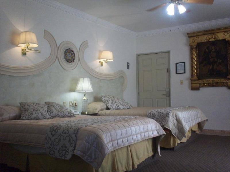 Hotel Inn Galerias Aguascalientes Buitenkant foto